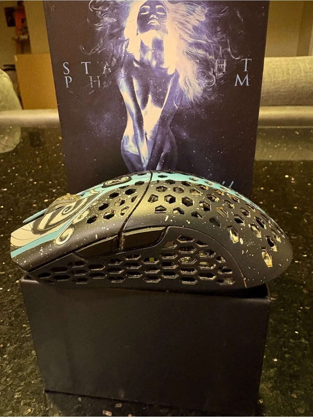 Finalmouse Starlight-12 Phantom Medium Honeycomb Gaming Mouse - Black/Light Blue